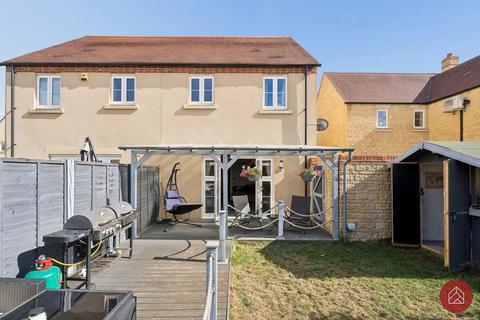 2 bedroom semi-detached house for sale, Stratford Way, Bicester OX26