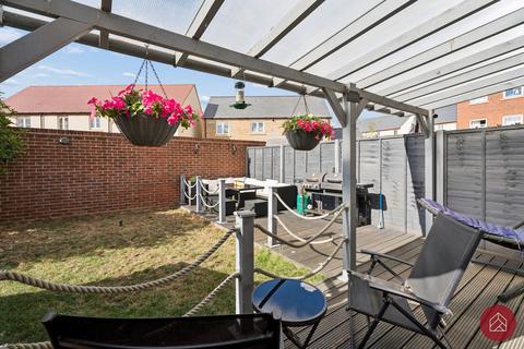 2 bedroom semi-detached house for sale, Stratford Way, Bicester OX26
