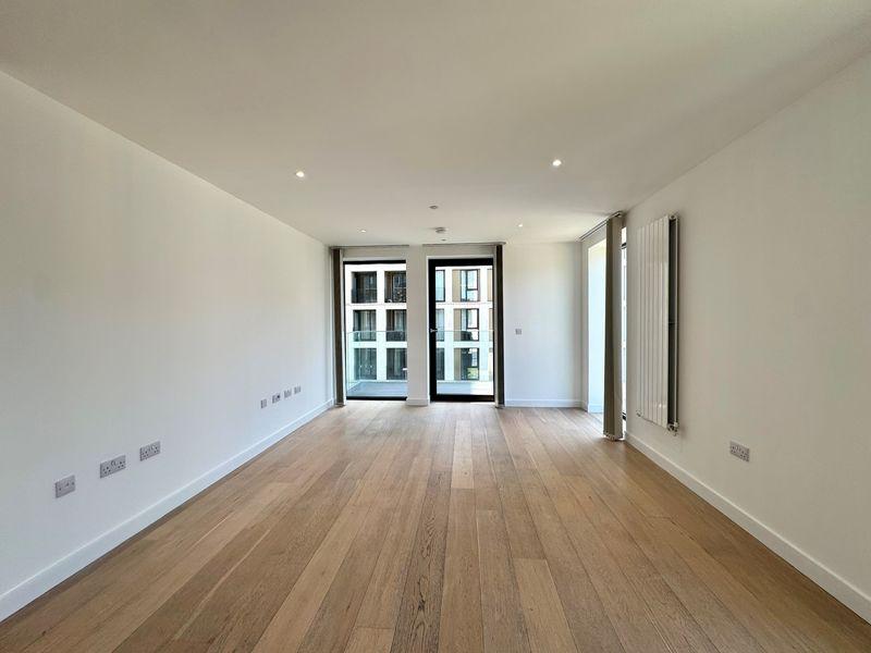 Apartment in London, Royal Wharf, Silvertown - View 3