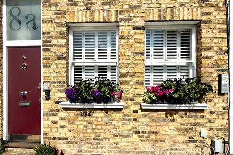 2 bedroom apartment for sale, North Cross Road, East Dulwich, London, SE22