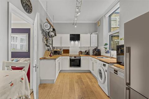 2 bedroom apartment for sale, North Cross Road, East Dulwich, London, SE22