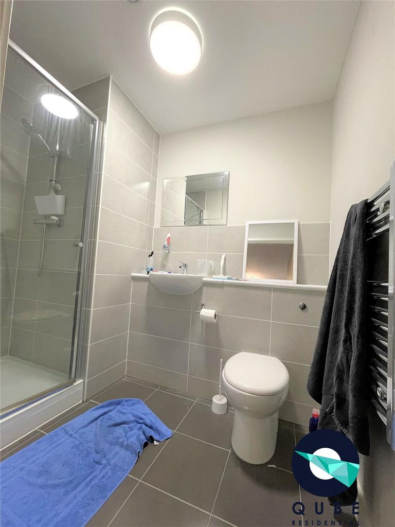 Apartment in Salford - View 3