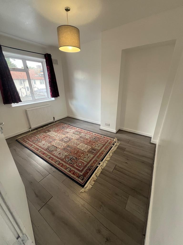 House in London - View 2