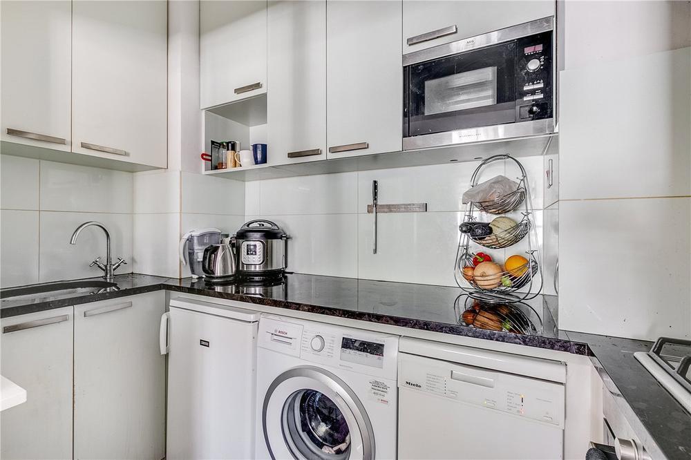 Apartment in London - View 2