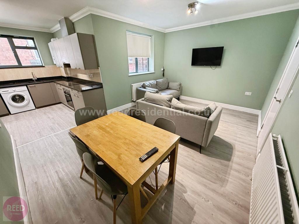 Apartment in Nottingham - View 3