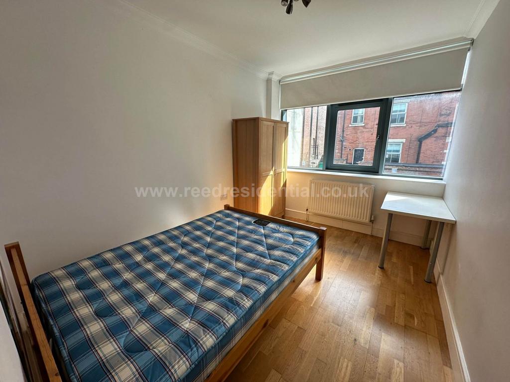 Apartment in Nottingham - More