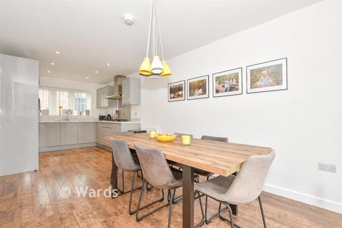 4 bedroom detached house for sale, Keepers Cottage Lane, Rochester ME1