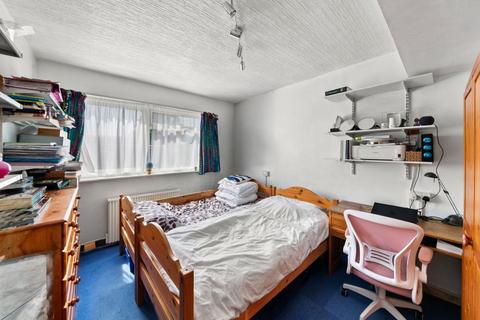2 bedroom flat for sale, Shakespeare Road, Hanwell, London, W7 1LX