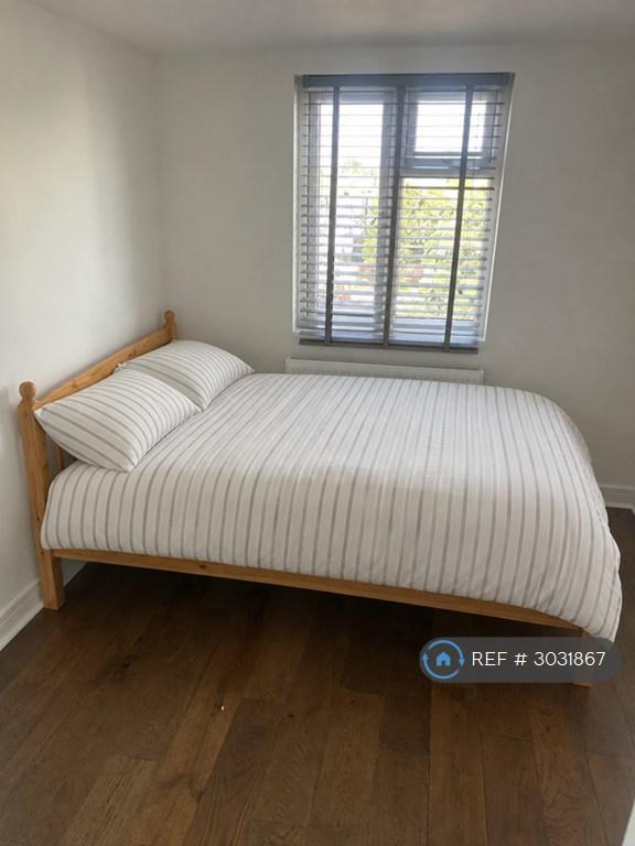 House in Hounslow - View 2