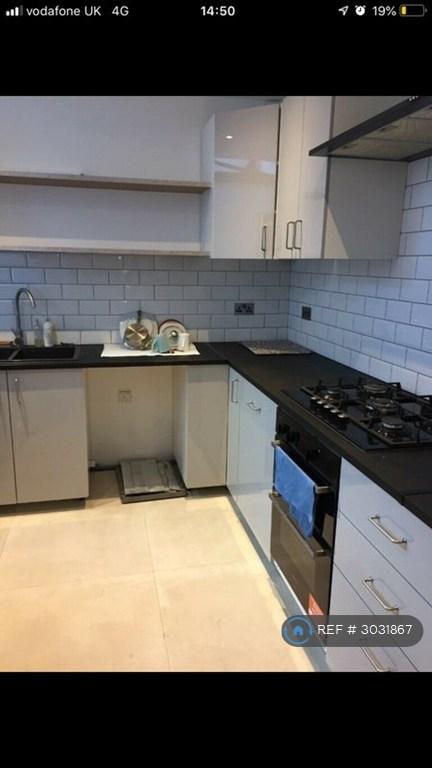 House in Hounslow - View 4