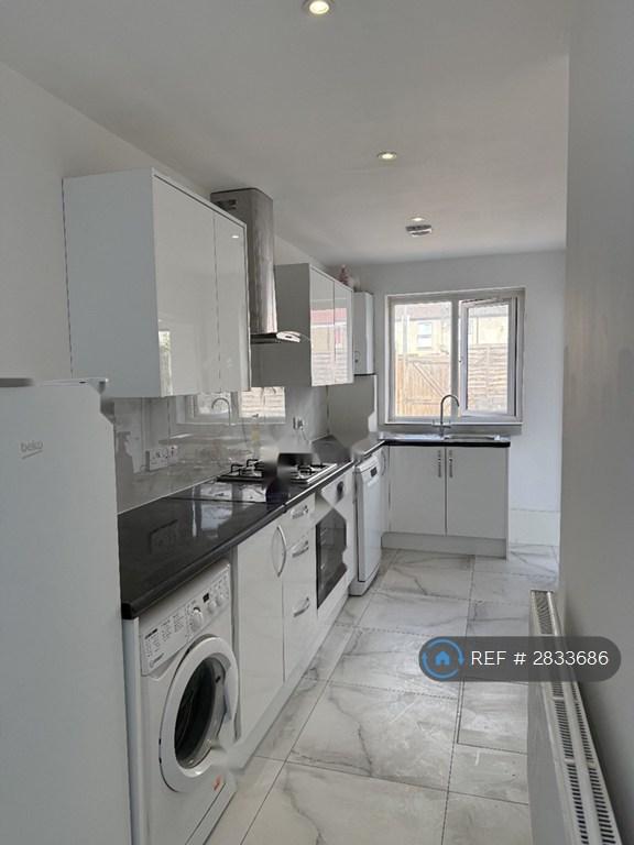 House in London - View 2