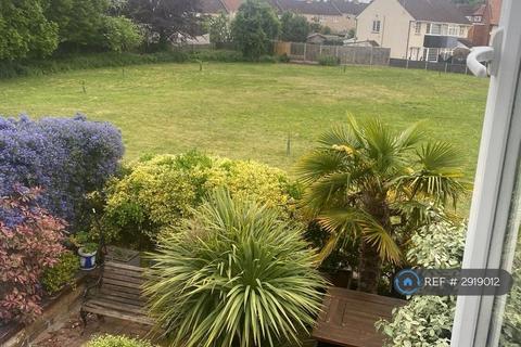 1 bedroom in a house share to rent, Greenacre, Windsor, SL4