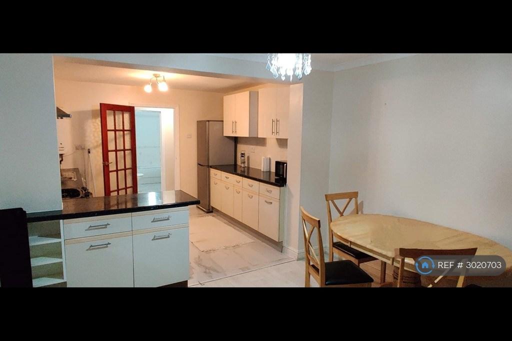 House in Hounslow - View 2