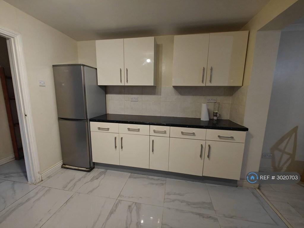 House in Hounslow - View 4