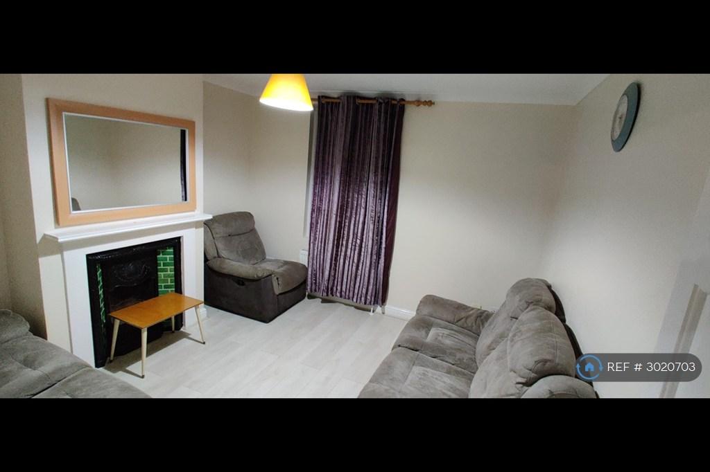 House in Hounslow - More