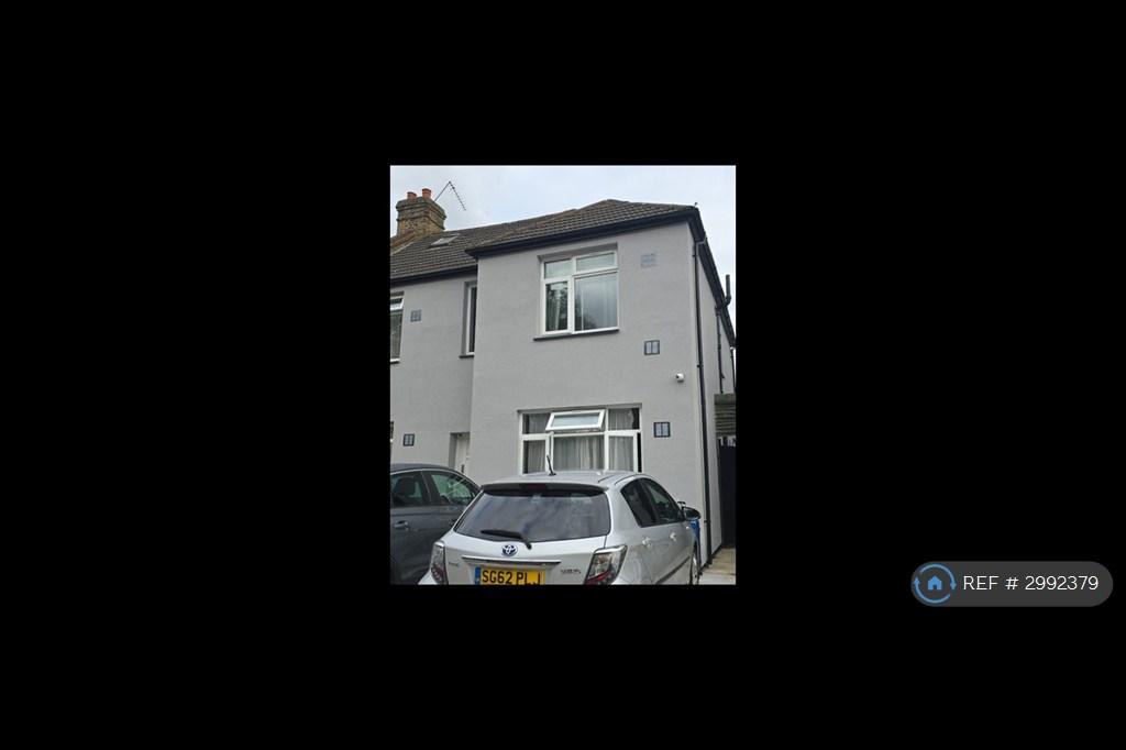 Apartment in Hounslow - View 3