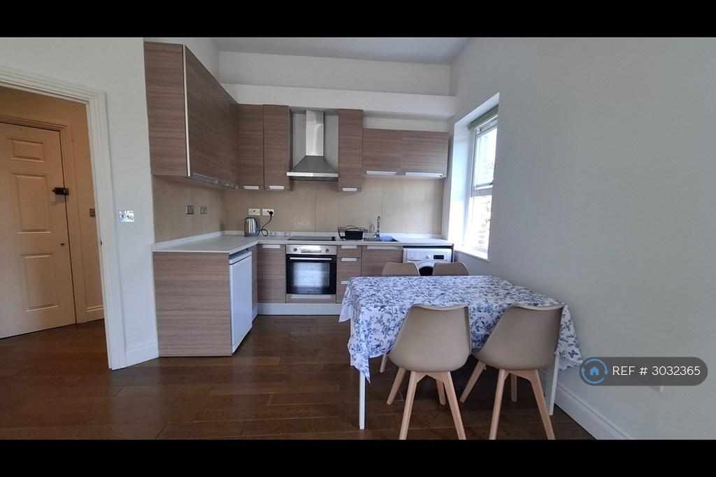 Apartment in London - View 2