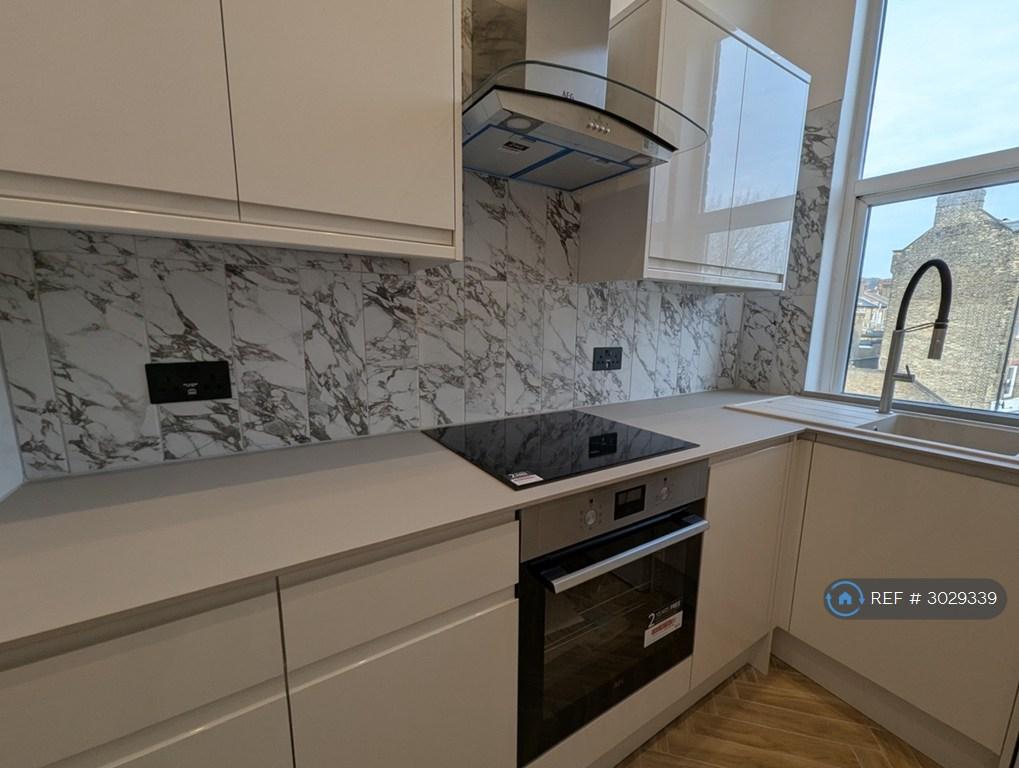 Apartment in London - View 4