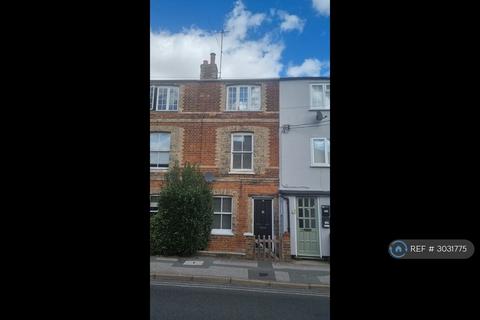 3 bedroom terraced house to rent, Station Road, Sudbury, CO10