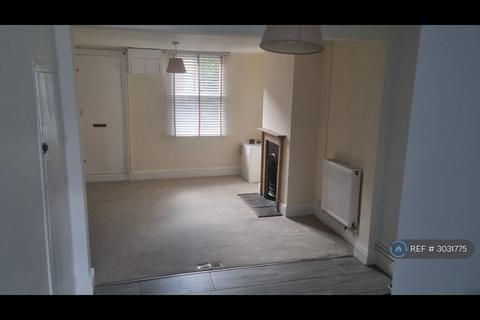 3 bedroom terraced house to rent, Station Road, Sudbury, CO10