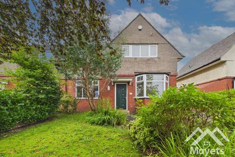 3 bed semi-detached house for rent in Pleckgate Road, Blackburn. Lancs. BB1 8QR
