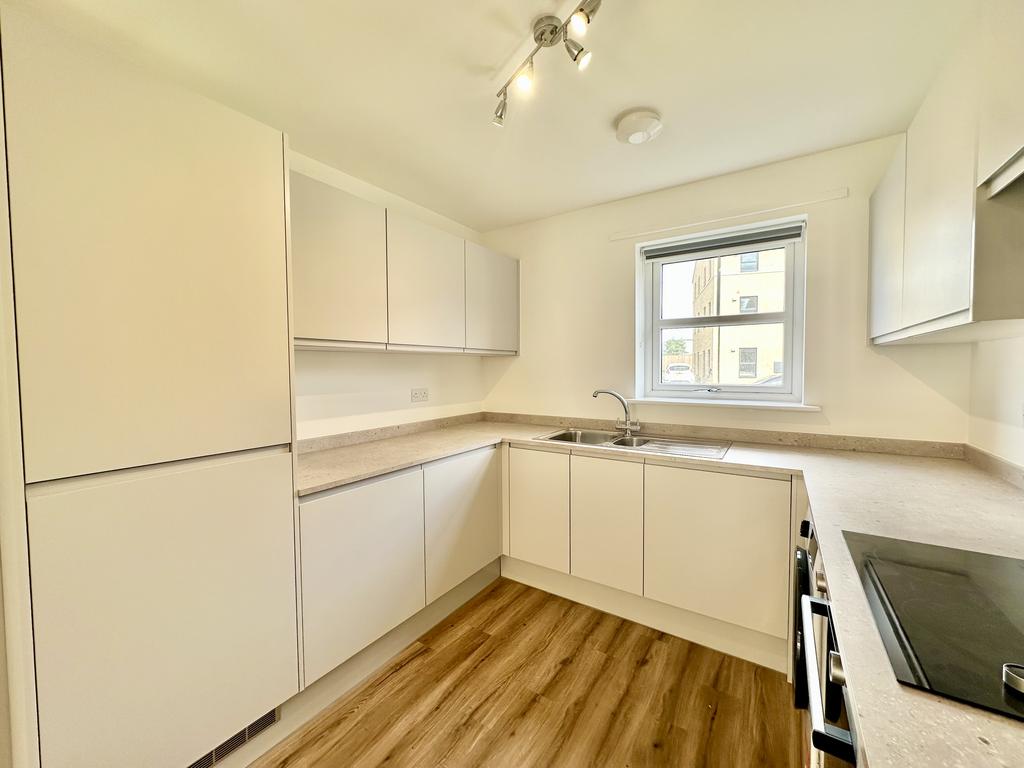 House in Leeds, West Yorkshire - View 4