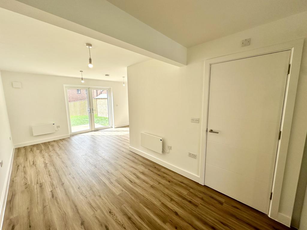 House in Leeds, West Yorkshire - View 5