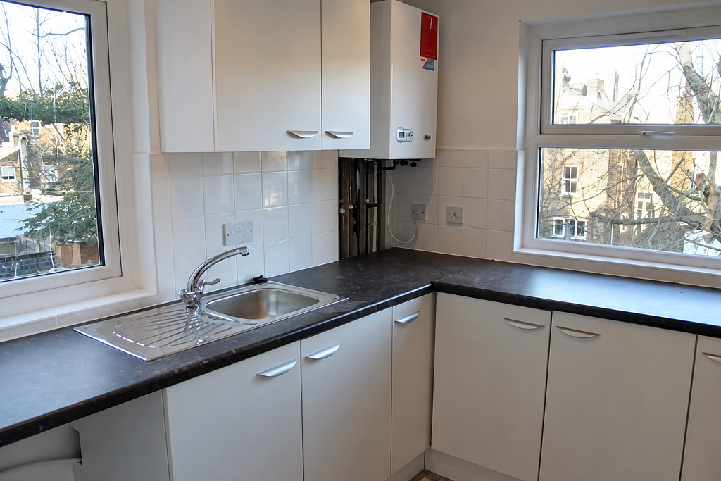 Apartment in London - View 3