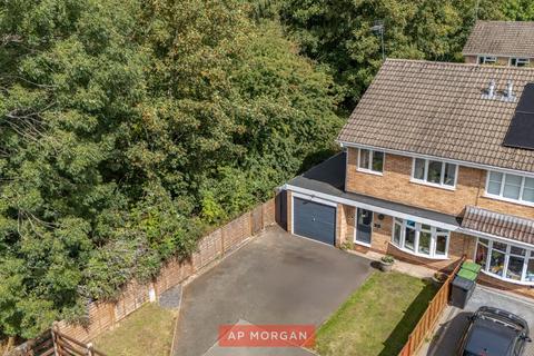 Kendal Close, Harwood Park, Bromsgrove, Worcestershire, B60