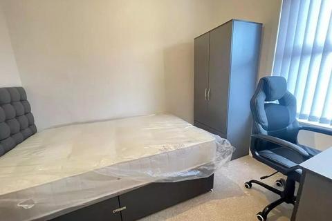 4 bedroom house to rent, Monton Street, Manchester M14