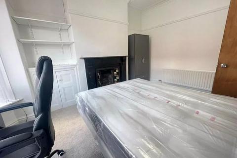 4 bedroom house to rent, Acomb Street, Manchester M14