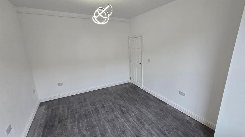 House in Manchester, Fallowfield - More