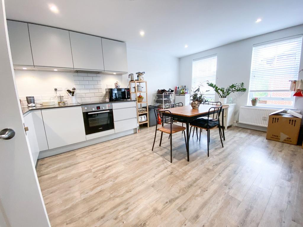 Apartment in Reading - View 2