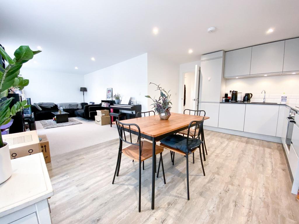 Apartment in Reading - View 5