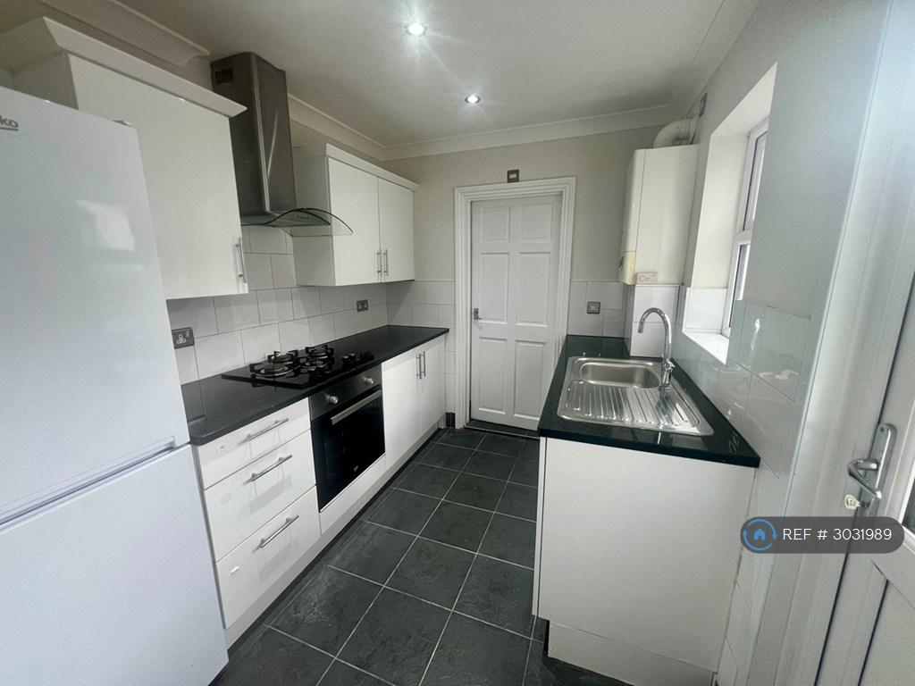 House in Croydon - View 4