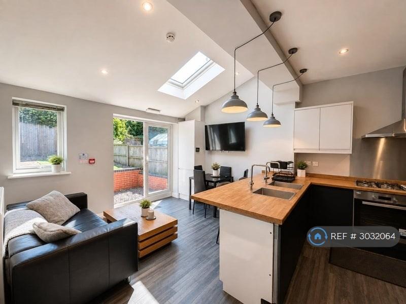 House in Leicester - View 4