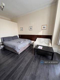 Studio to rent, Landguard Road, Southampton, SO15
