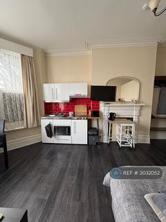 Studio to rent, Landguard Road, Southampton, SO15