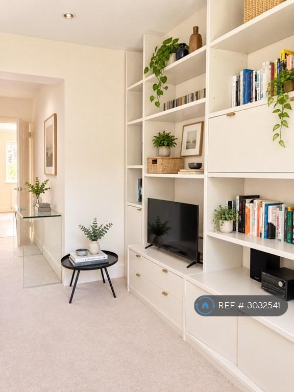 Apartment in London - View 2