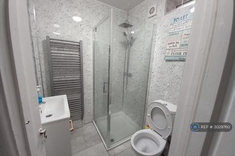 Studio to rent, Dagenham, Dagenham, RM8