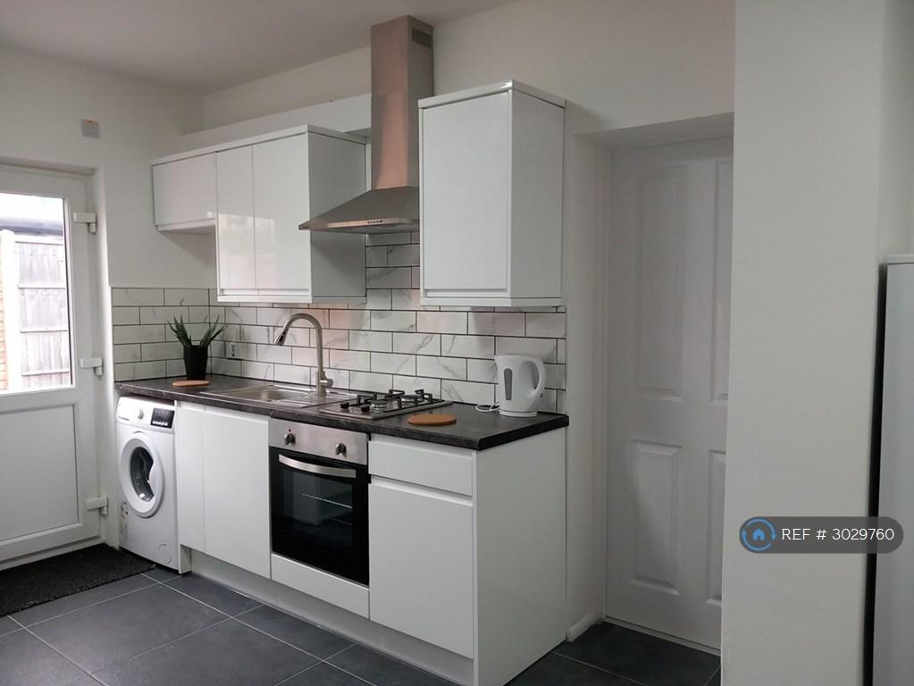 Apartment in London - View 4