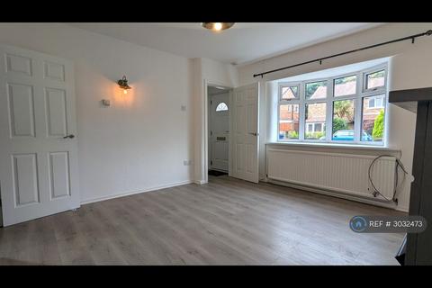 2 bedroom semi-detached house to rent, Marlborough Drive, Preston, PR5