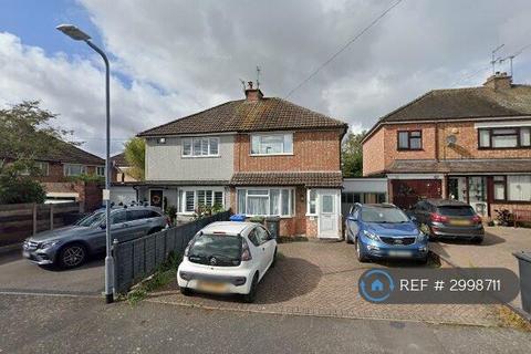 2 bedroom semi-detached house to rent, Downie Road, Wolverhampton, WV8
