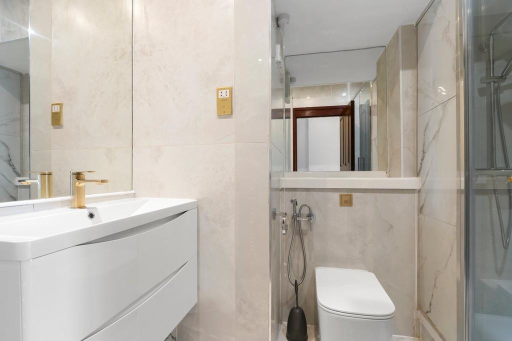 Apartment in London, Royal Borough of Kensington and Chelsea - View 3
