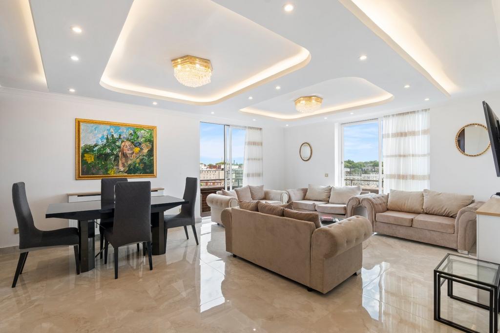 Apartment in London, Royal Borough of Kensington and Chelsea - More