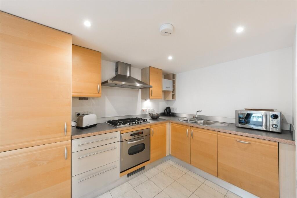 Apartment in London, Royal Borough of Kensington and Chelsea - View 2