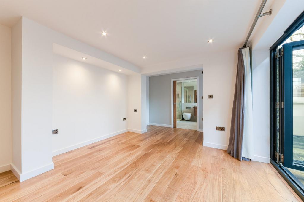 Apartment in London - View 2