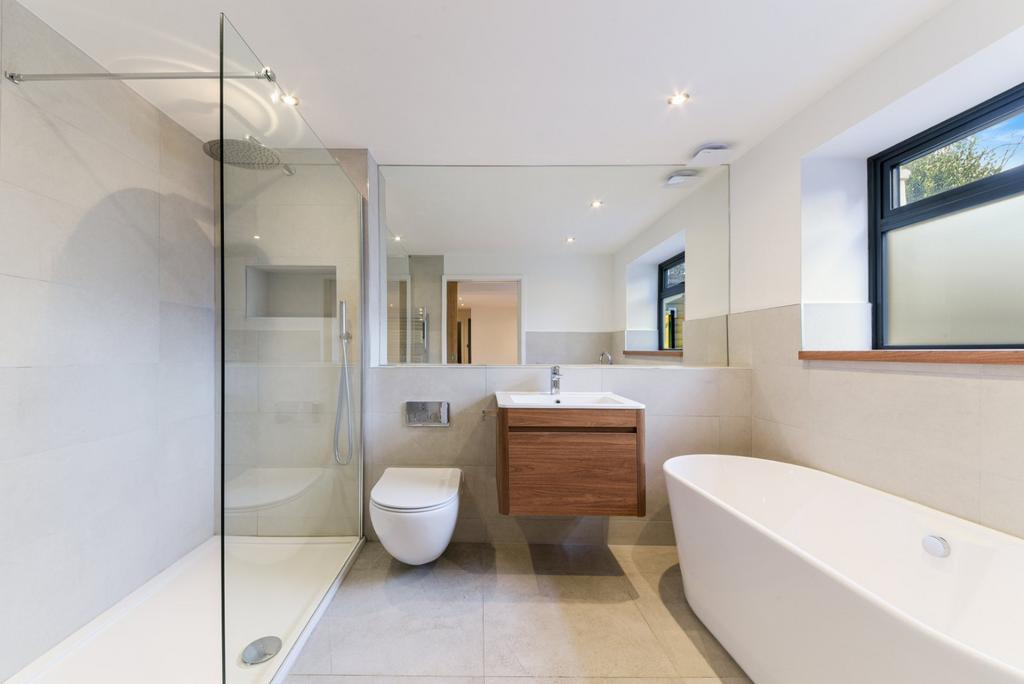 Apartment in London - View 3
