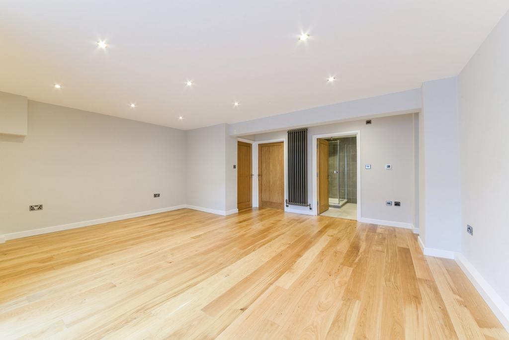 Apartment in London - View 4