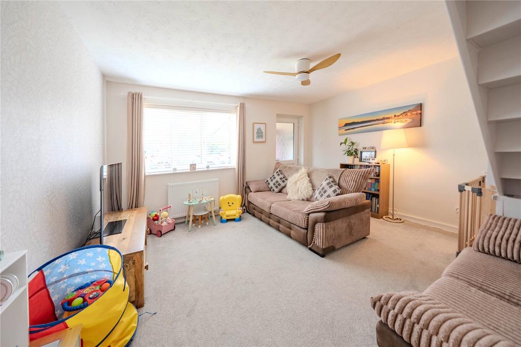 House in Leeds, West Yorkshire - View 4